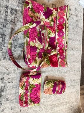Vera Bradley Pink Green Floral Quilted Shoulder Bag Set